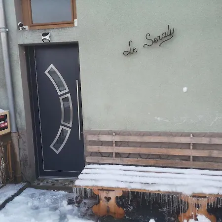 S-e-r-a-l-y 2 Apartament *