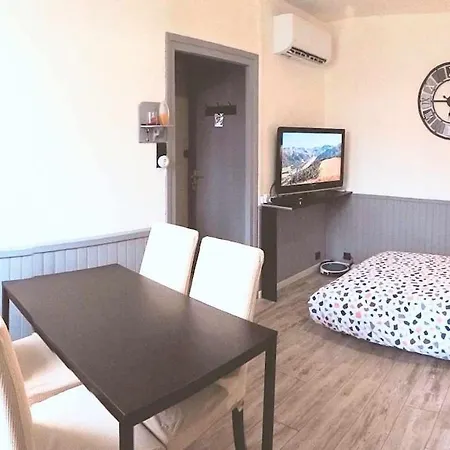 S-e-r-a-l-y 2 Égliseneuve-dʼEntraigues