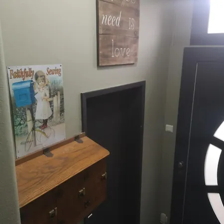 S-e-r-a-l-y 2 Apartment *